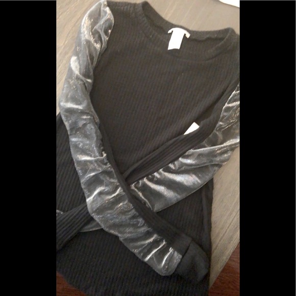 Black women’s top with see through silver sleeve - Picture 1 of 1